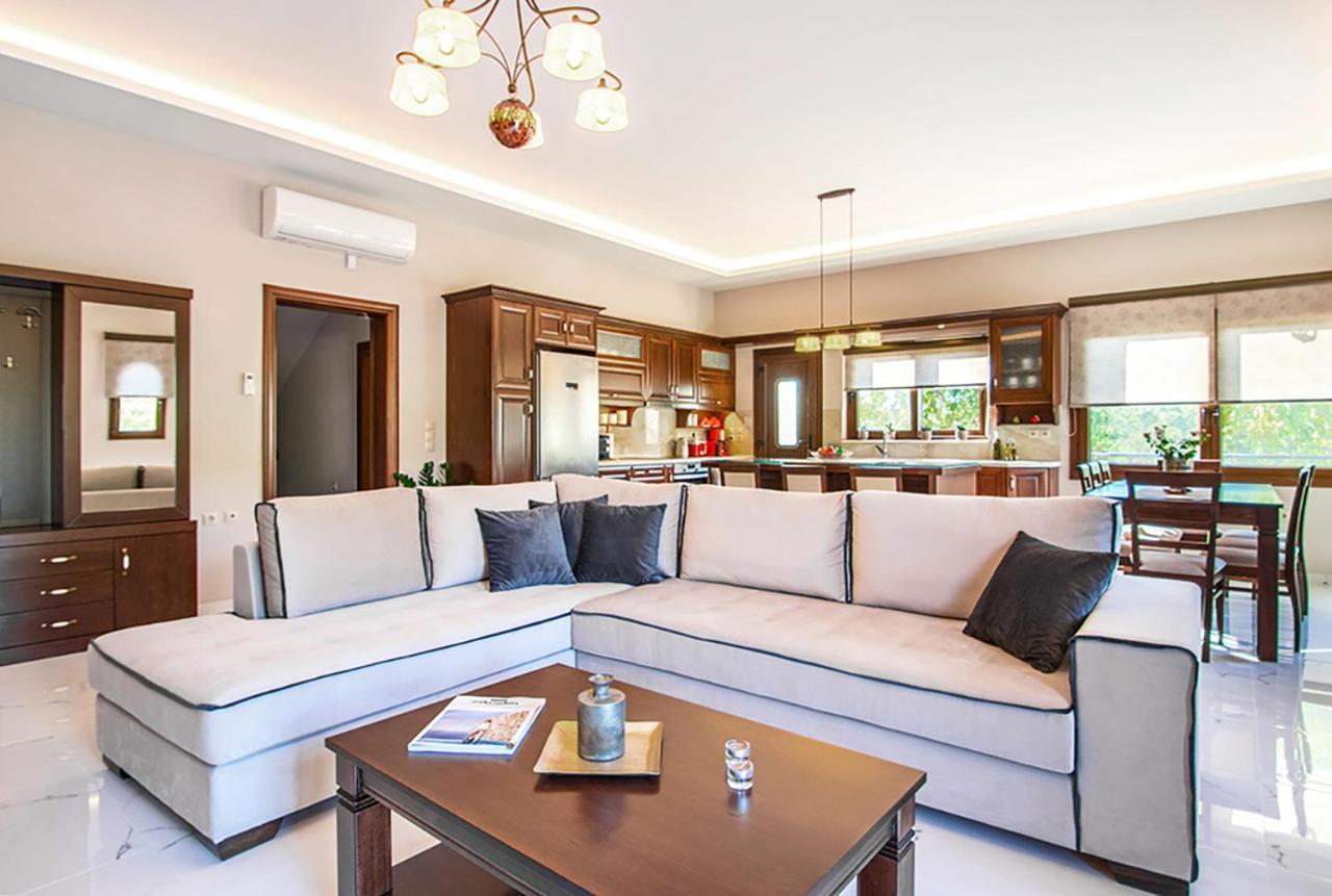 Zissis Villa & Pool 5Min Drive To Beach Kato Yerakarion Экстерьер фото